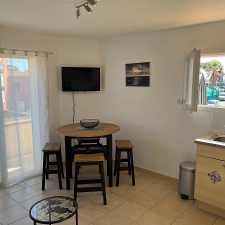 Plein Sud, Bel Appartement 20 Metres De La Plage La Capte Йер Экстерьер фото