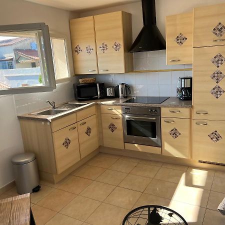 Plein Sud, Bel Appartement 20 Metres De La Plage La Capte Йер Экстерьер фото